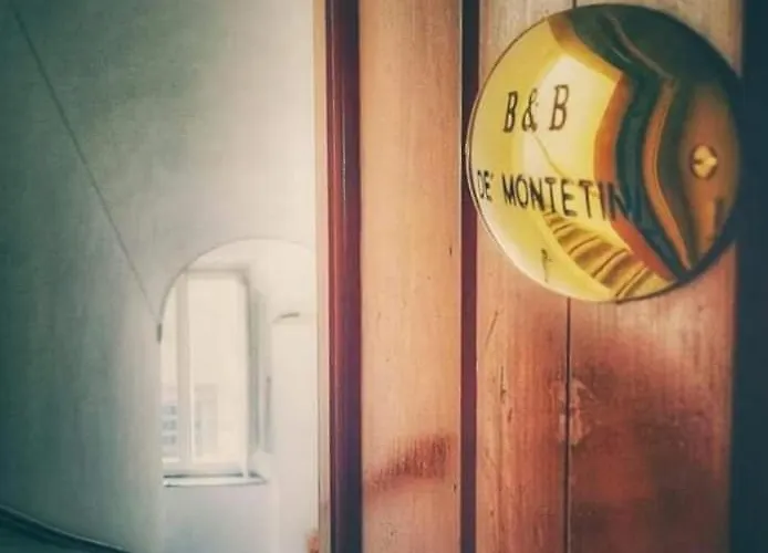 Couette-café De' Montetini 3*